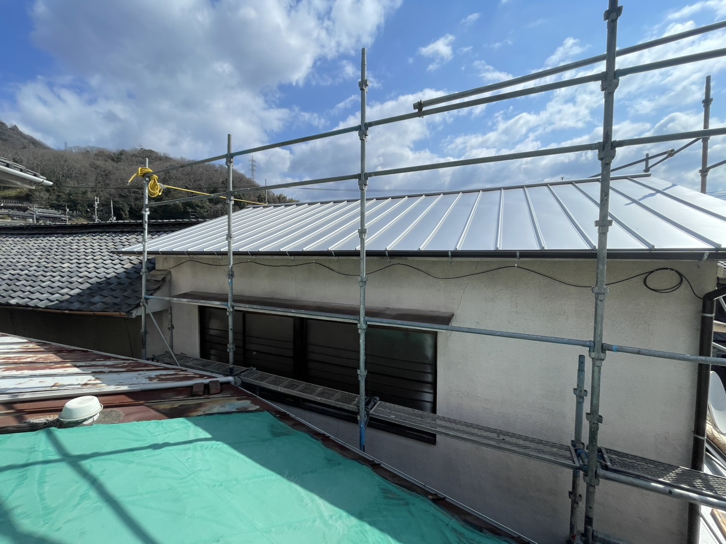 瓦屋根から板金屋根に張り替え工事｜伴場板金