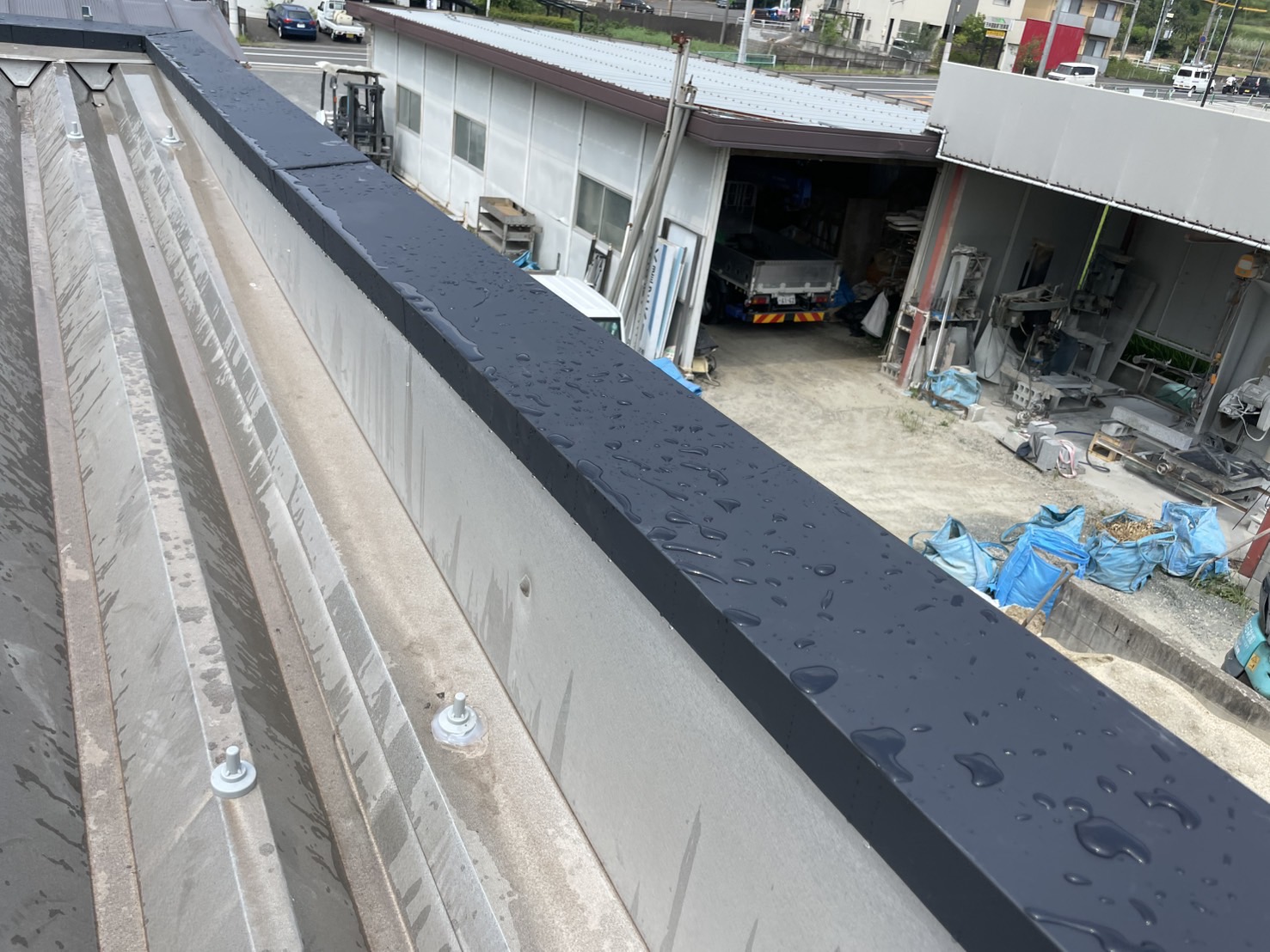 雨漏り笠木交換 勾配調整笠木新設