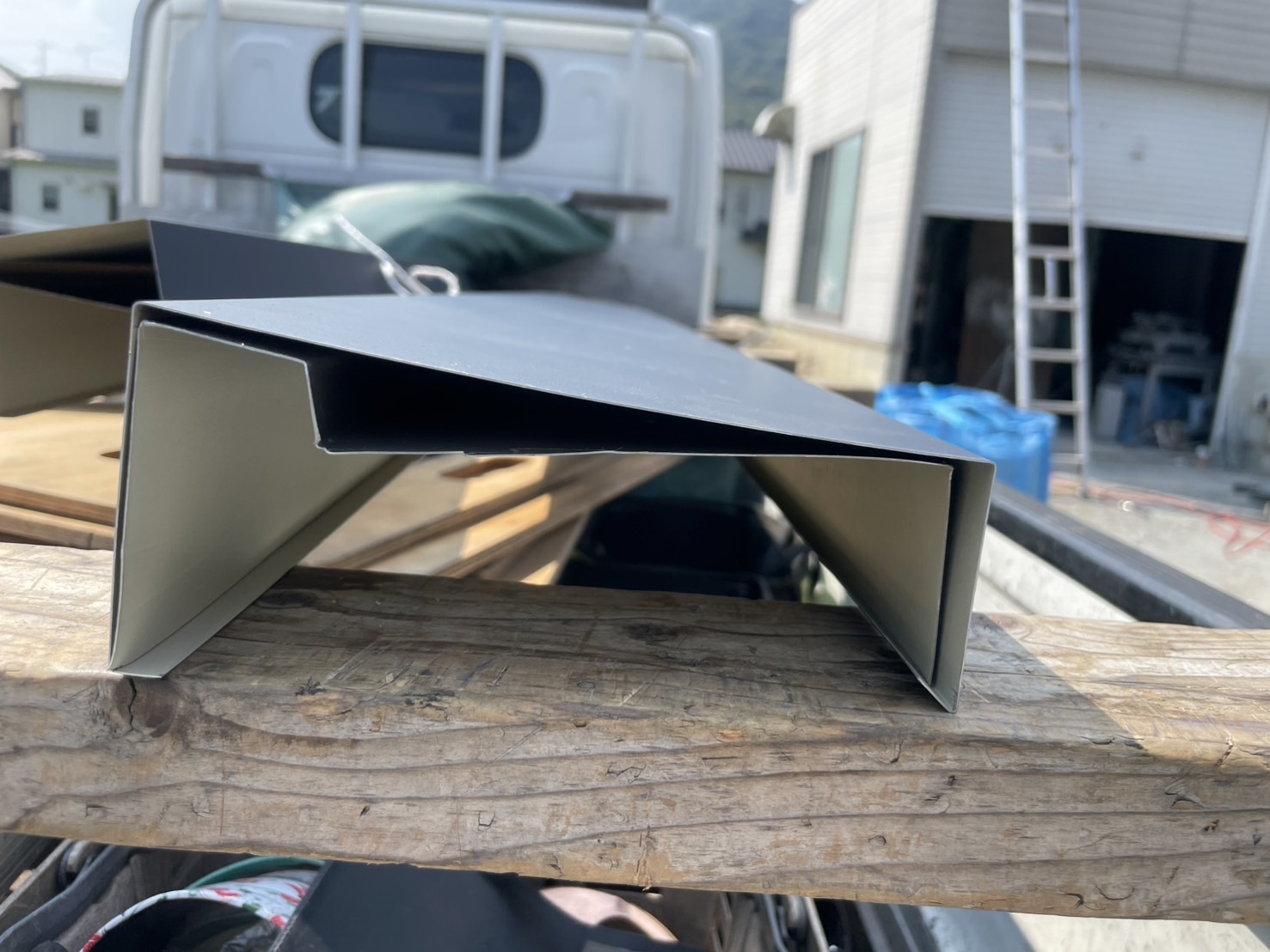 雨漏り笠木交換 勾配調整笠木新設