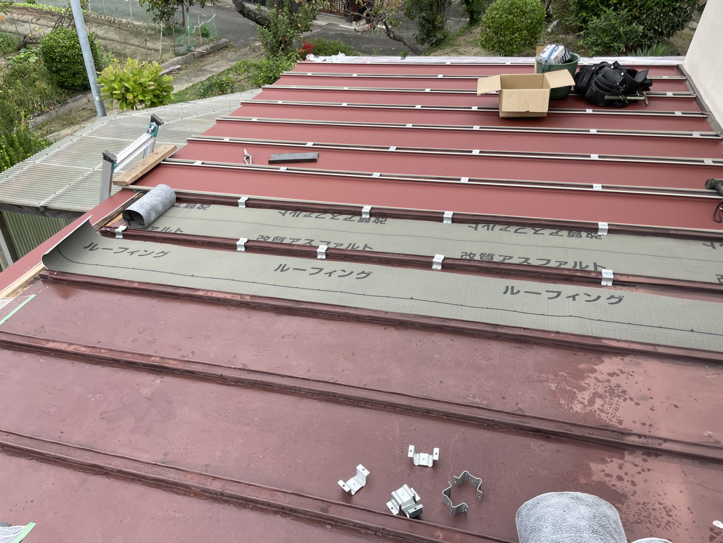 板金瓦棒屋根カバー工事